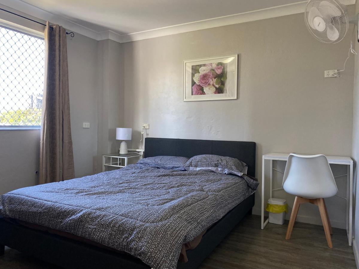Homely Inn Hostel Гоулд Коуст Екстериор снимка