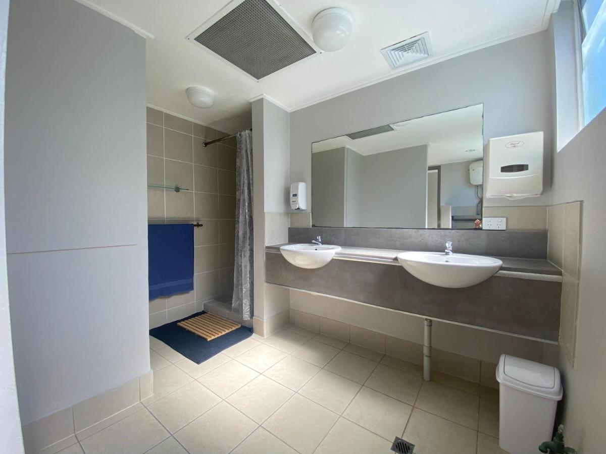 Homely Inn Hostel Гоулд Коуст Екстериор снимка
