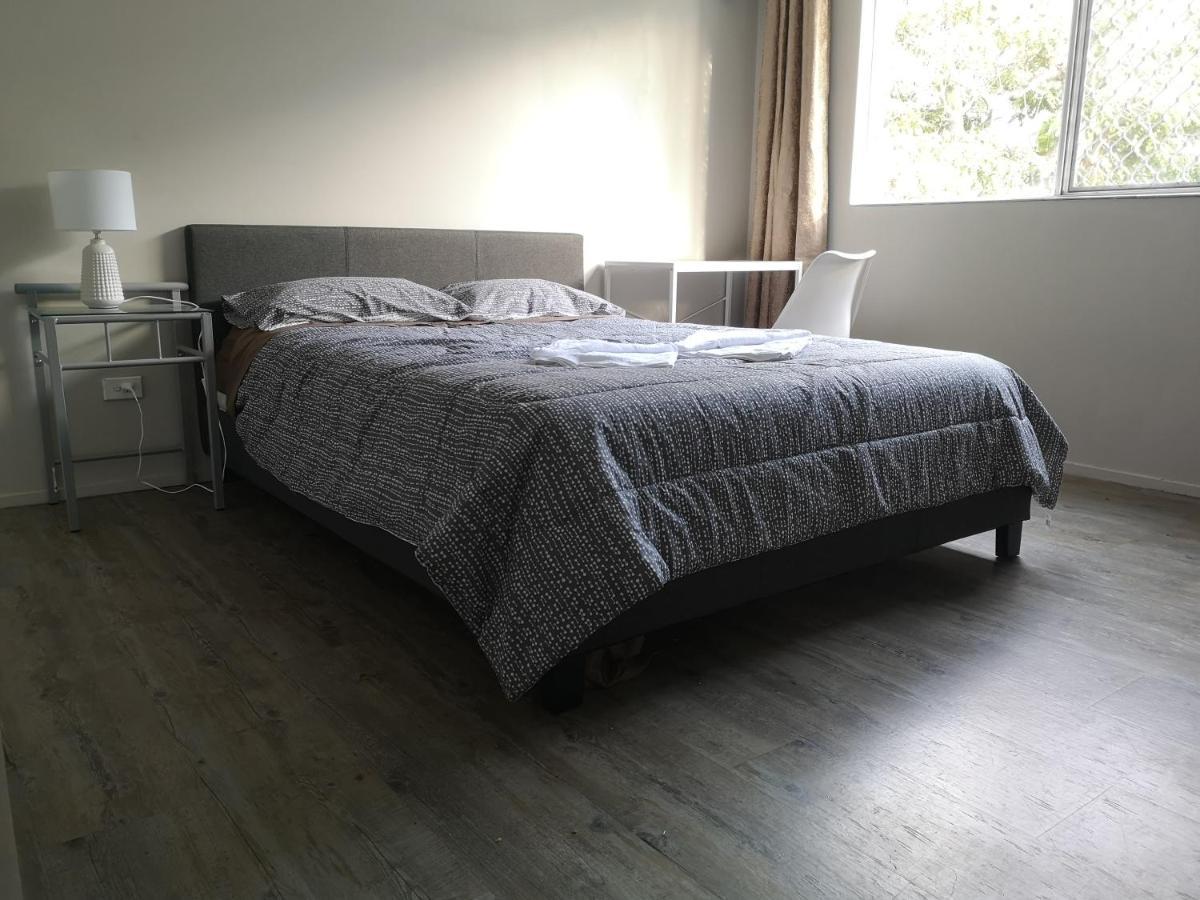 Homely Inn Hostel Гоулд Коуст Екстериор снимка