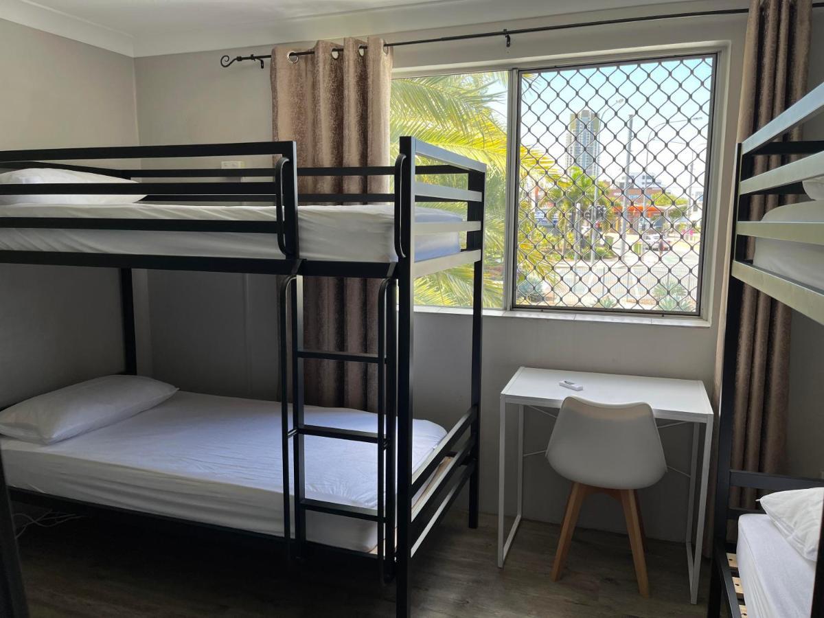 Homely Inn Hostel Гоулд Коуст Екстериор снимка